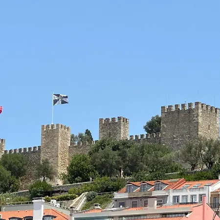 Apartamento The Romantic Nest - The Perfect Getaway At Downtown, 6th-floor No Lift Lisboa