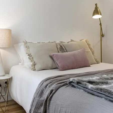 아파트 The Romantic Nest - The Perfect Getaway At Downtown, 6th-floor No Lift *