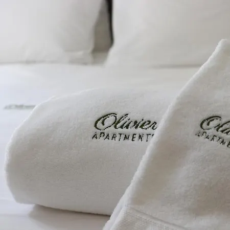 The Romantic Nest - The Perfect Getaway At Downtown, 6th-floor No Lift 아파트