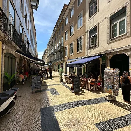 The Romantic Nest - The Perfect Getaway At Downtown, 6th-floor No Lift 아파트 *